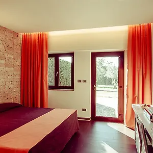 Hotel Ways Garden & Leisure